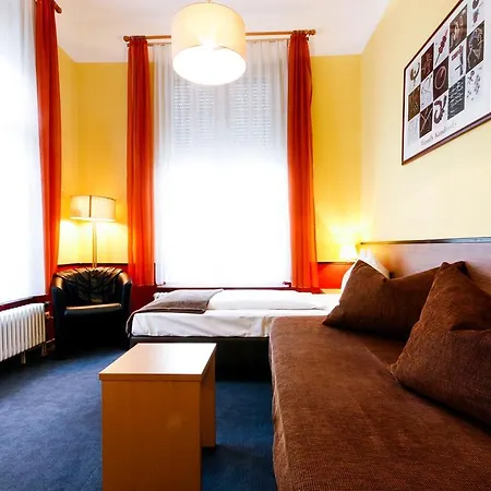 Am Tiergarten 3* 카를스루에