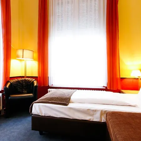 Am Tiergarten 3*