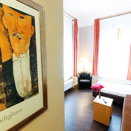 Am Tiergarten 3* 카를스루에