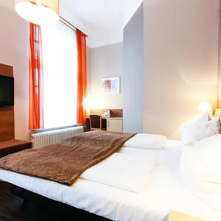 Am Tiergarten 3*