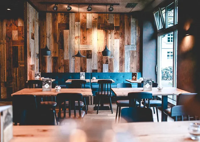 Am Tiergarten 3* カールスルーエ